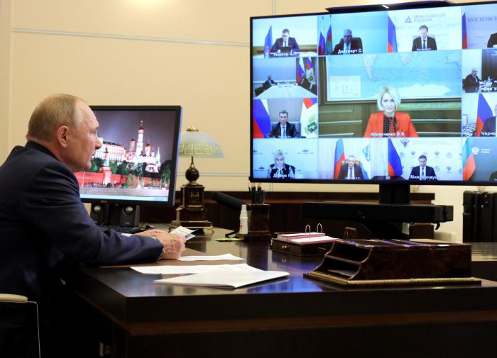 Ветеран из Донбасса покинул онлайн-встречу с Путиным из-за обстрела Донецка