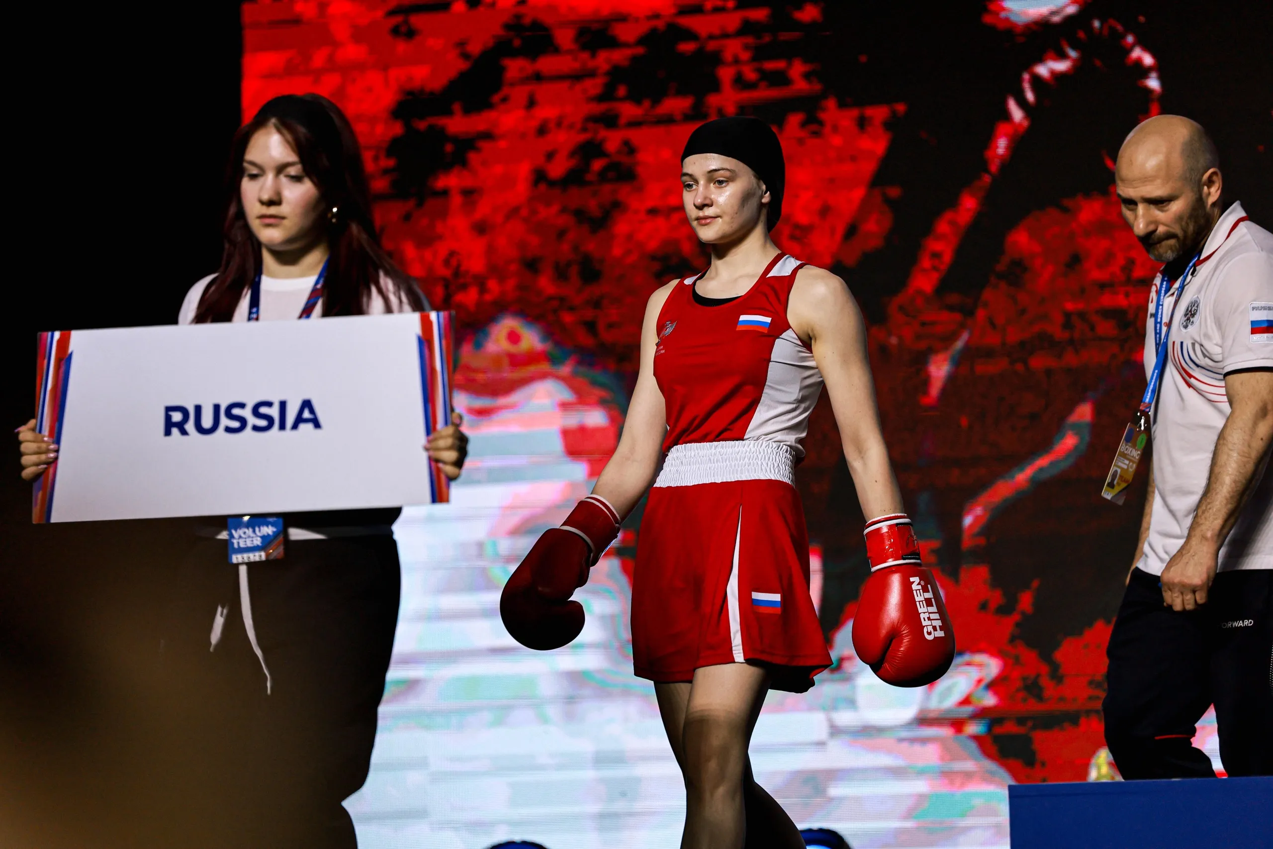 Россиянки завоевали три золотых медали на чемпионате Европы по боксу